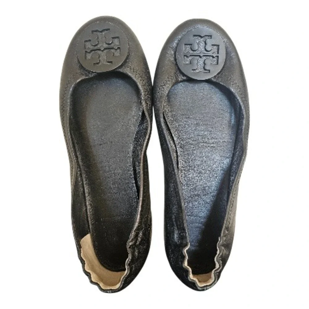 Tory Burch Black Soft Leather Big front Logo Boho Cottagecore Ballet Flats sz 8 - Picture 1 of 8